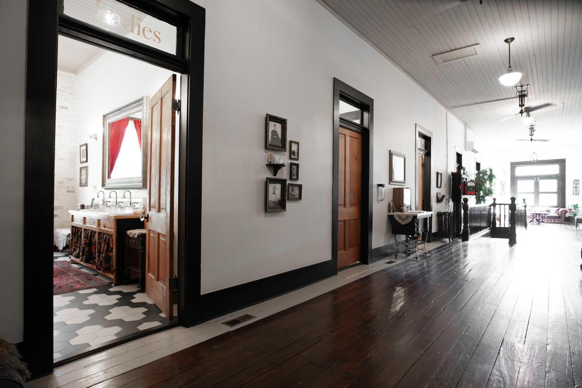Beard And Lady Inn Chester Екстер'єр фото